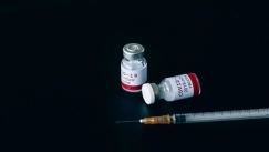 Τα αποτελέσματα της έρευνας για τις παρενέργειες των εμβολίων κατά του κορονοϊού: «Τα οφέλη υπερτερούν των όποιων κινδύνων»
